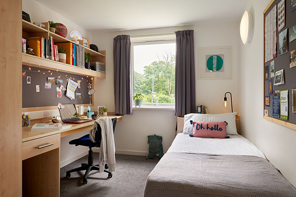 Bedrooms with shared bathrooms