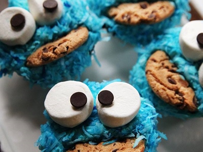 Cookie monster style cupcakes