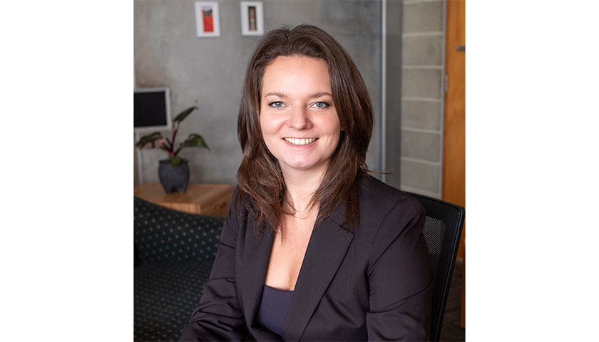 Headshot of Dr Aluna Everitt