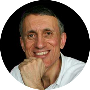 Professor Claudio Paoloni
<br />