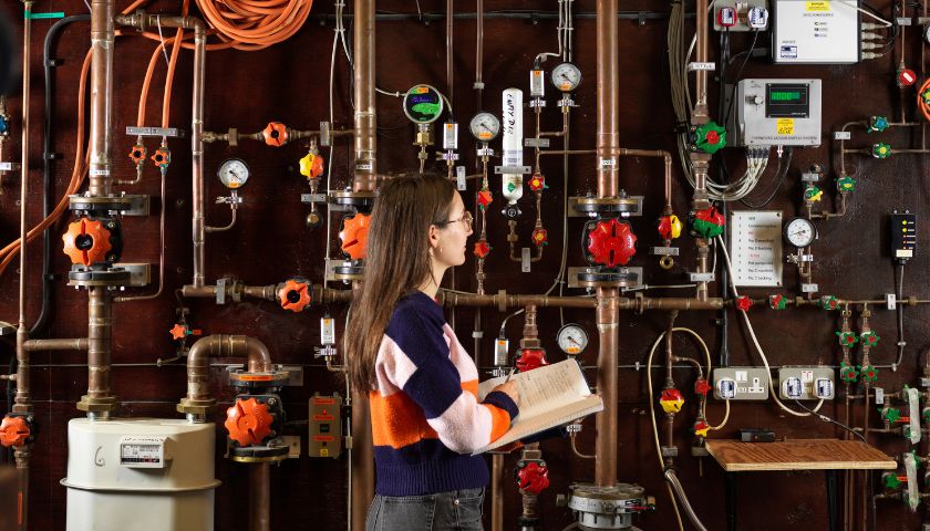 The fridge controls in ULT