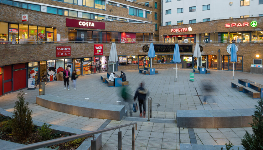 Fast food shops in Bowland Square