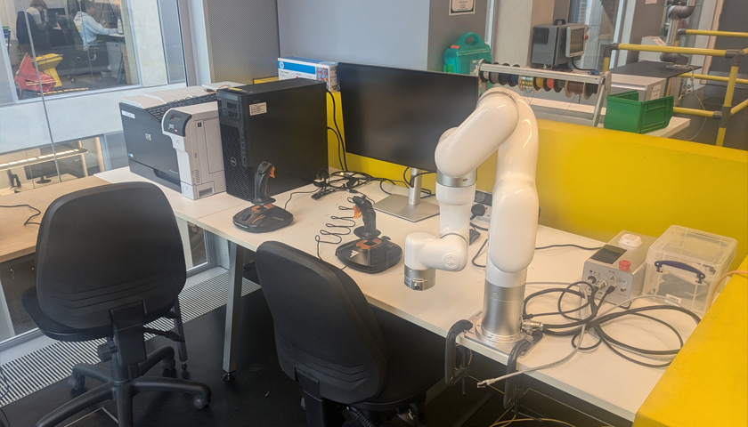 Robot and high RAM computer 