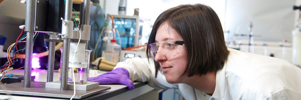 An academic working in the Chemical Engineering labs