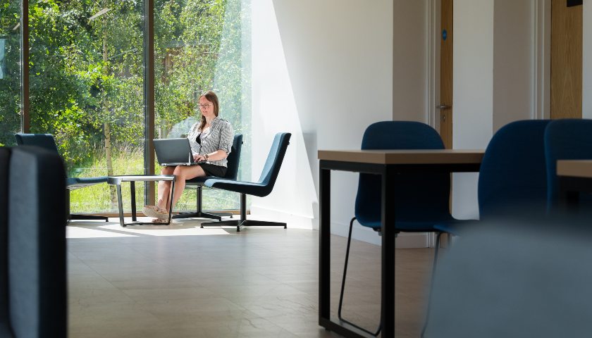 Working in the Business Lounge