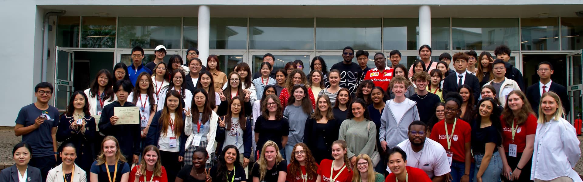 Group of Global Summer School students 2025