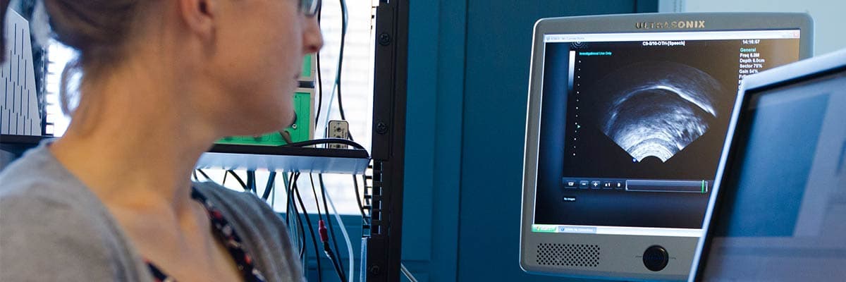 Claire working in the Phonetics lab