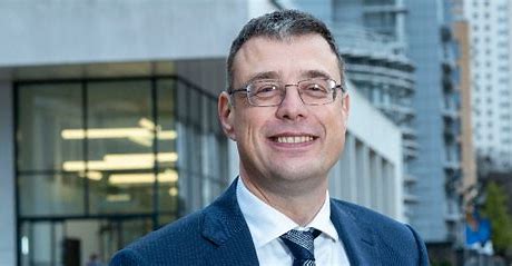 Headshot of Steve Decent