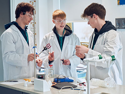Students in the lab